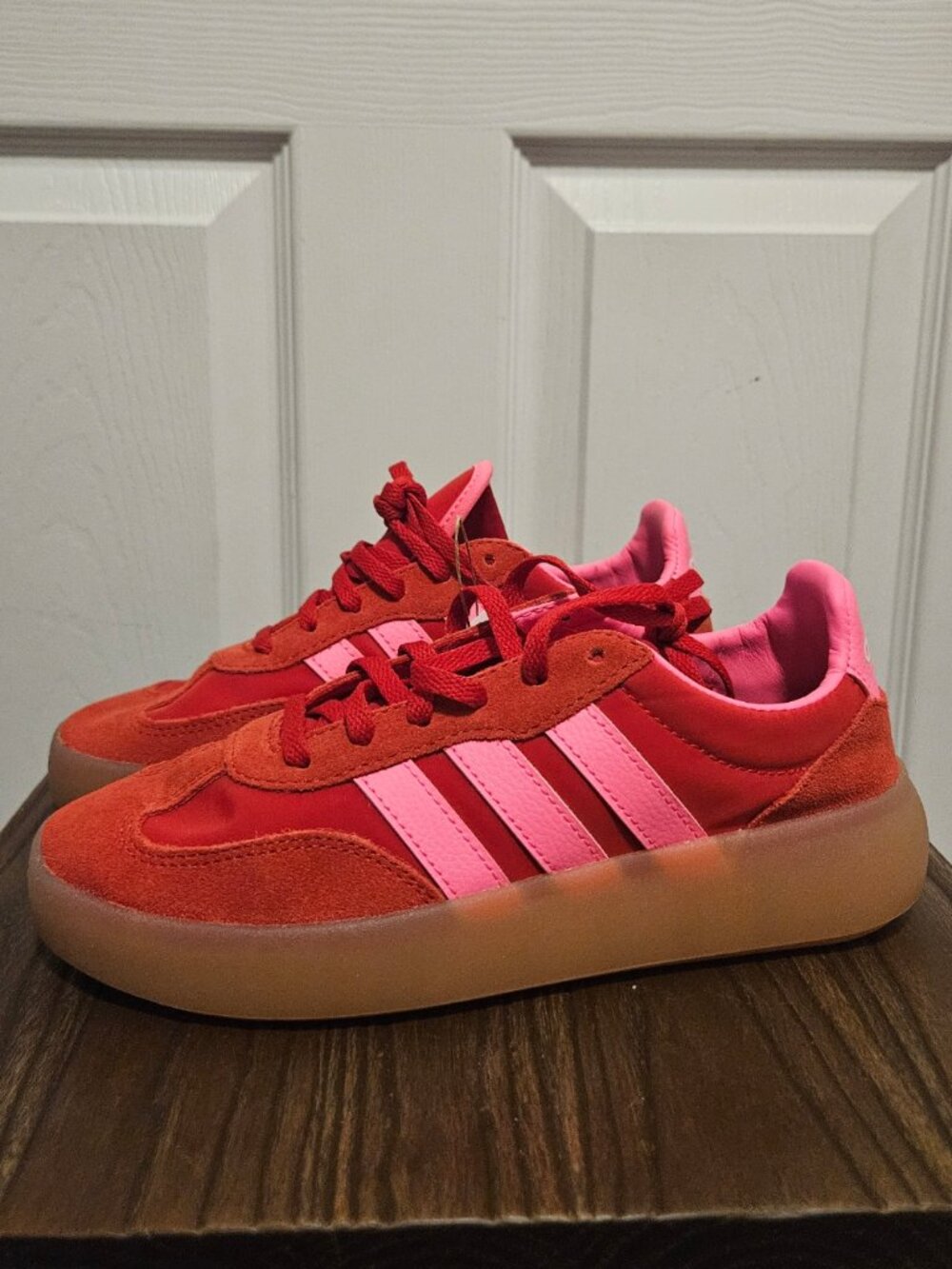 adidas Barreda Decode J Unisex Kids Sneaker 4Y or 5 WOMEN’S Red Pink Gum JR0759